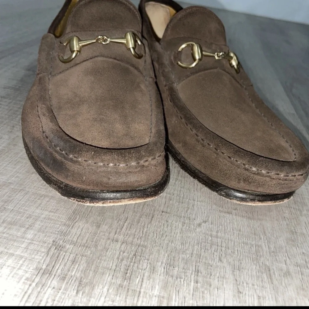 GUCCI Tom Ford Era Gold Horsebit Brown Suede Loafers Shoes Size US 9D